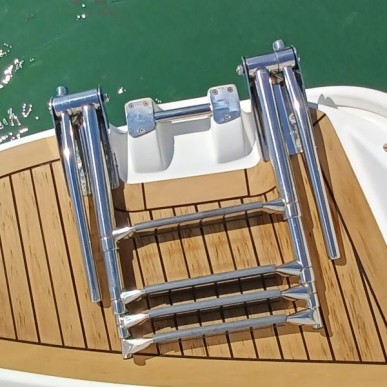 Echelle de bain inox télescopique 4 marches avec poignées automatiques - Réf. 8033137193620